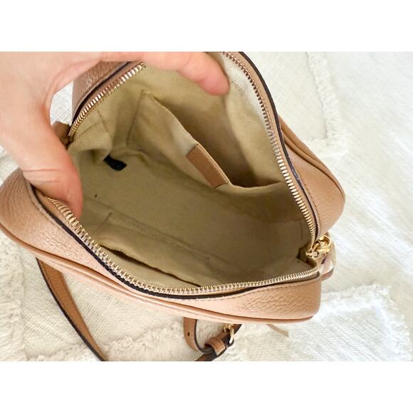 Gucci | Authentic Small Soho Disco Bag in Beige - Picture 13 of 16